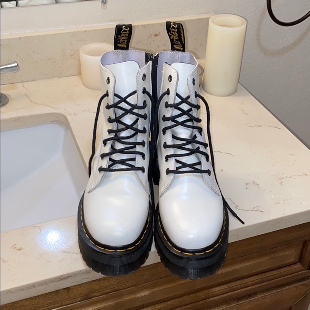 Dr Marten Jadon Platform shoes 🤍🖤